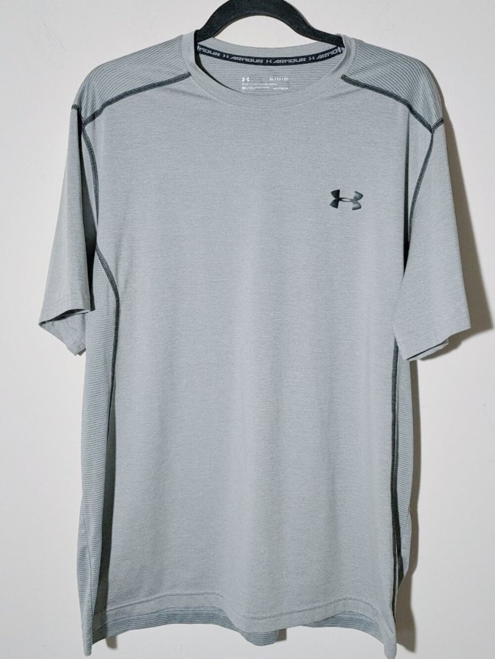 Under Armour HeatGear Fitted T Shirt XL Gray Performance Running Gym Athletic